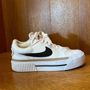 Hard to find Nike Court Legacy Lifts